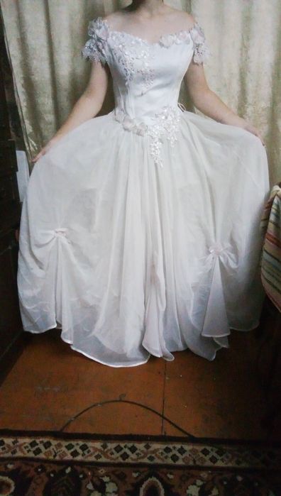 Красивое платье на узату