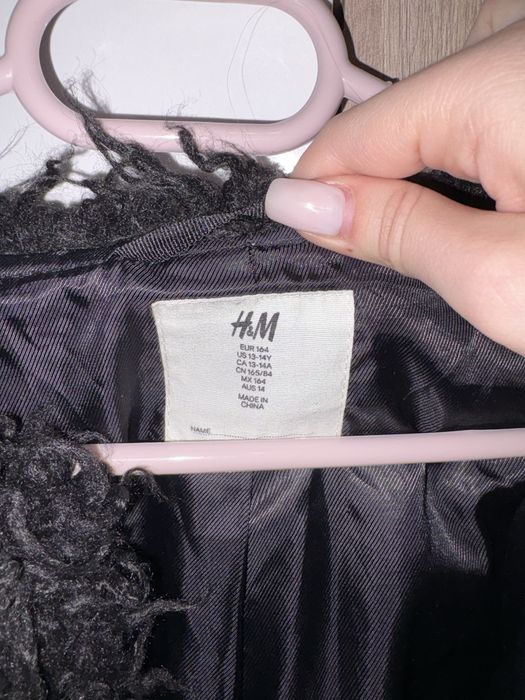 черно пухено яке