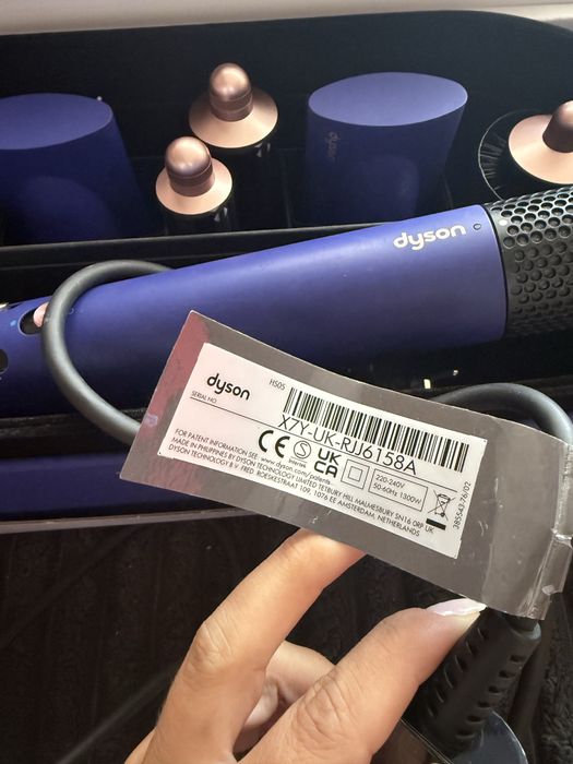 Dyson airwrap complete