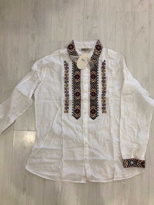 Cămașă tradițională bărbătească albă cu broderie grena – 2XL