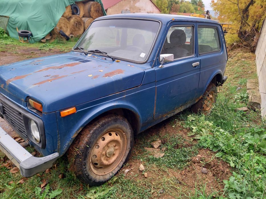 Лада Нива 1.7i 1.7кабуратор На части.