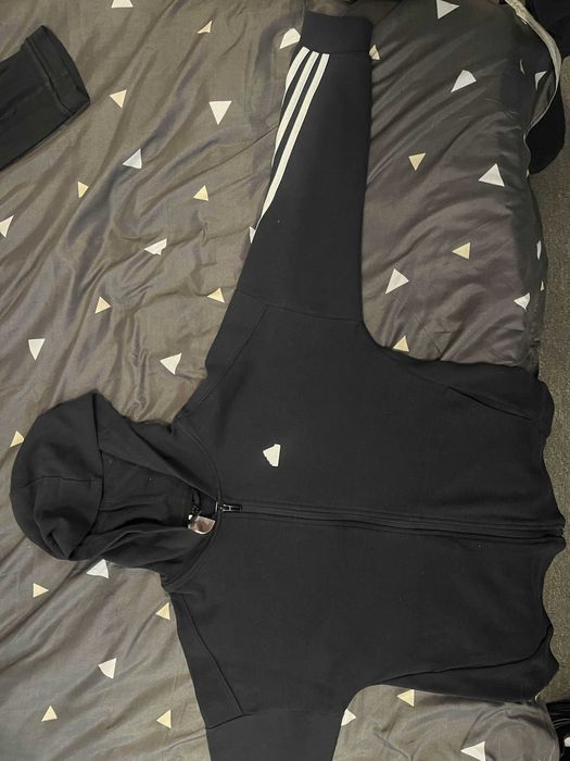 Женски Adidas Суъичър