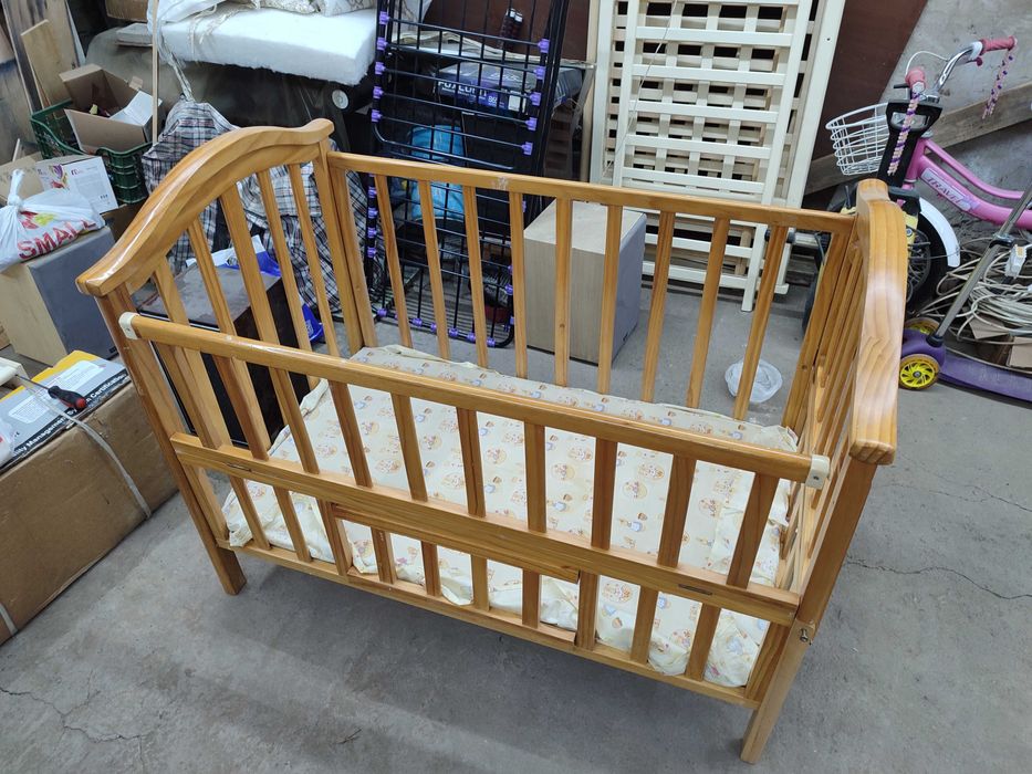 Детская кроватка