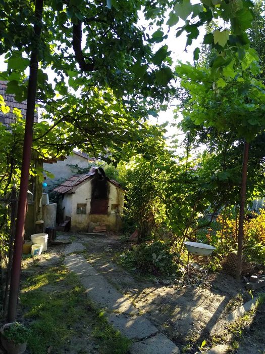 Vând teren intravilan cu casă și dependințe – Hetiur, Sighișoara
