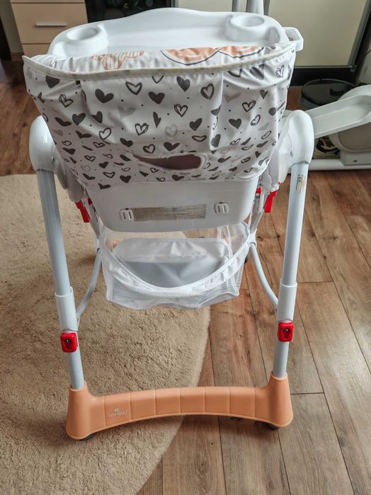 Стол за хранене на дете