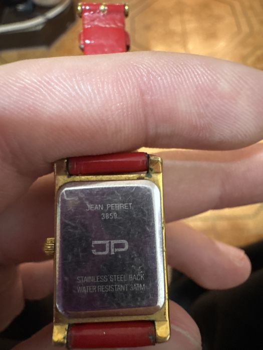 Женские наручные часы Jean Perret