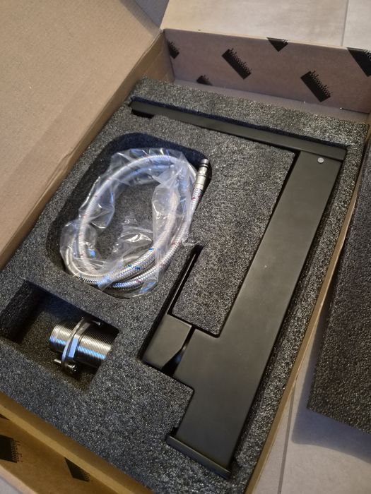 Черен Смесител за Кухня