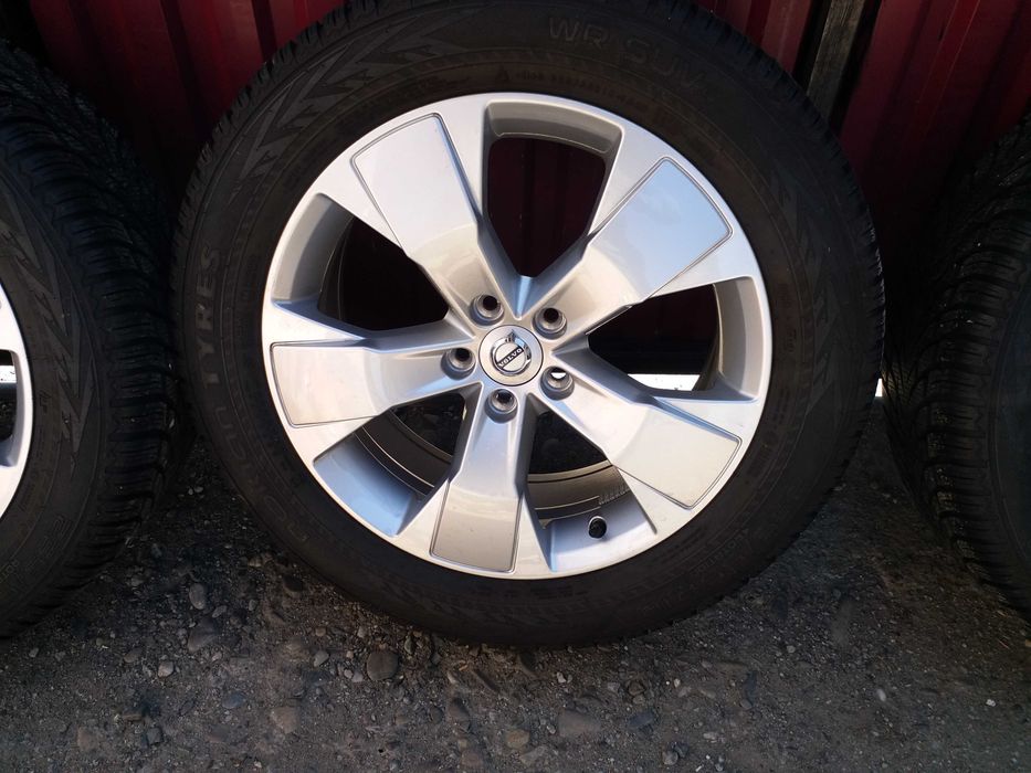 Jante R18 VOLVO Xc40 Xc70 Xc60 5-Spoke Silver