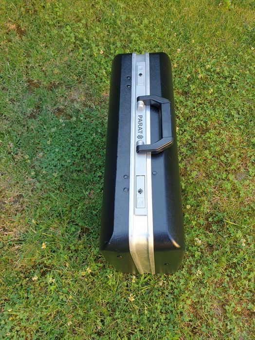 Geanta tip diplomat pentru scule, diverse, marca Parat