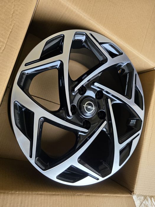 Jante de aliaj pentru Opel insignia pe 17 marca rc wheels model  175
