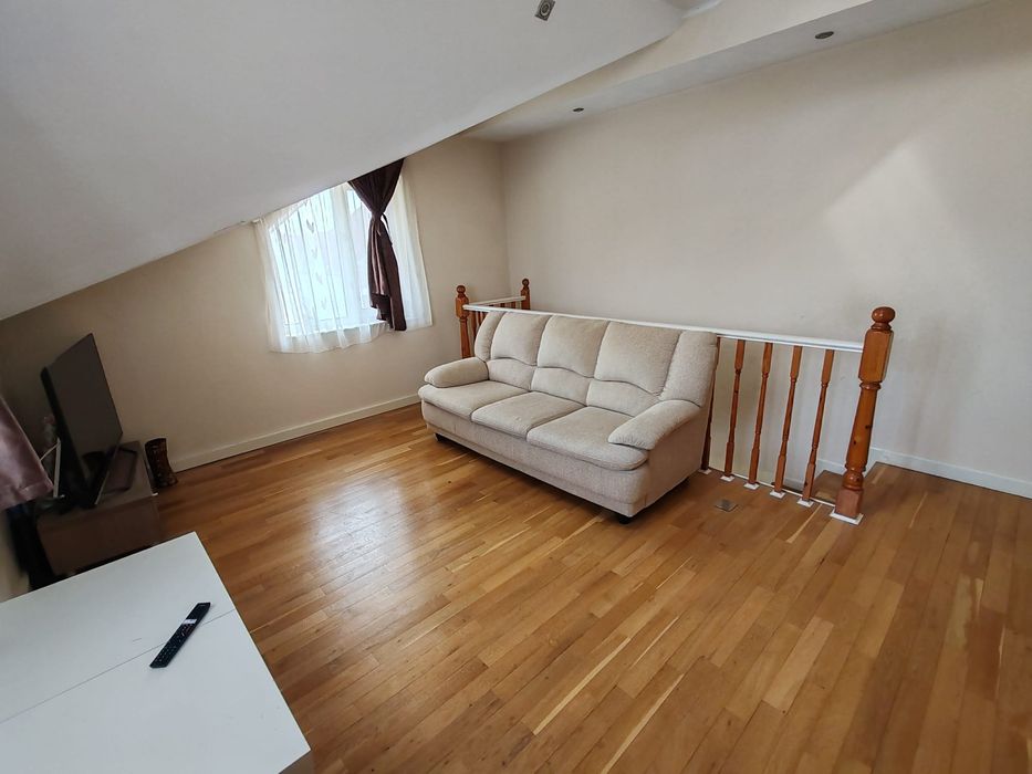 De închiriat casa 80m