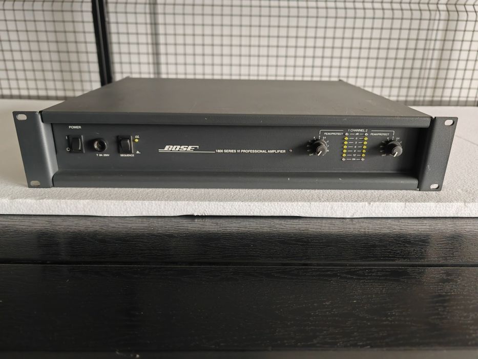 Amplificator Bose 1800 seria VI