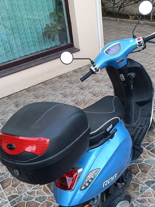 Scuter 50 cm nou