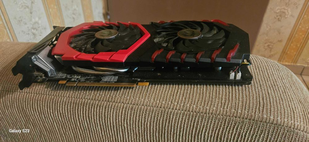 Видео карта Radeon rx480 8GB 256 bita