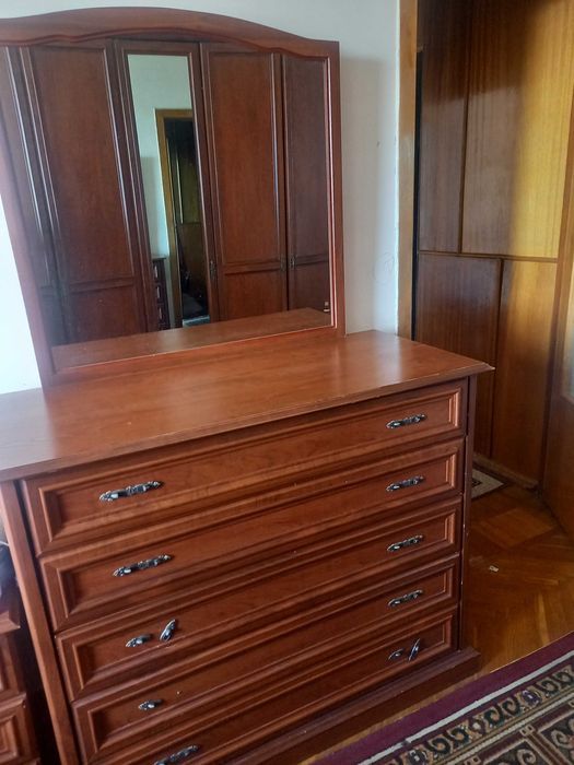 Спальн. гарнитур сотилади