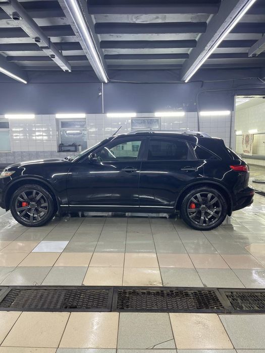 Продам Infiniti fx45