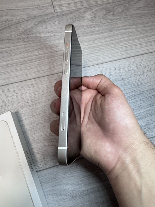 iPhone 13 128GB Impecabil | Nedeschis | 4 huse + 2 folii sticlă