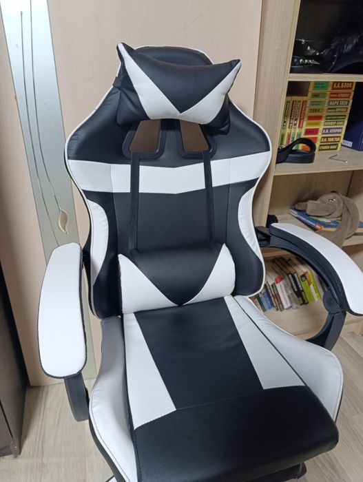 Продам игровое кресло