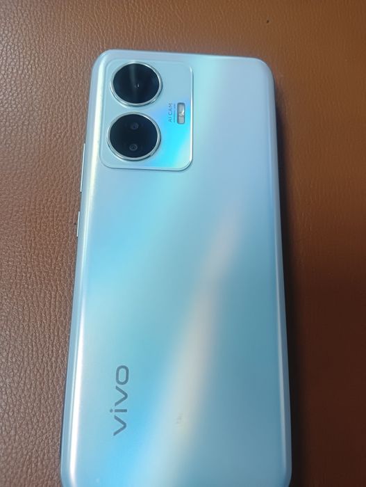 Продам Телефон  ВИВО  У 55