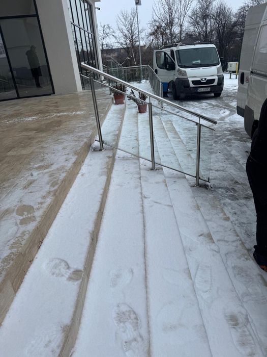 Balustrada din sticla pentru scari si balcoane