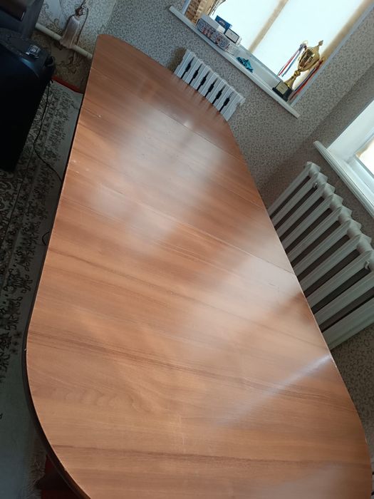 Стол раздвижной для гостиной