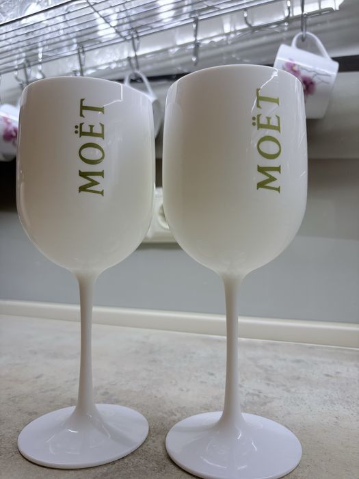 чаши за шампанско моет 2 чаши