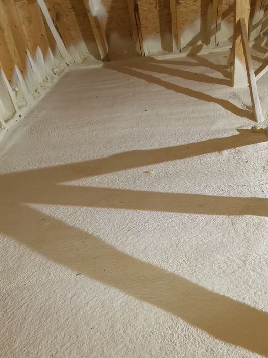 Izolatie / izolatie spuma poliuretanica