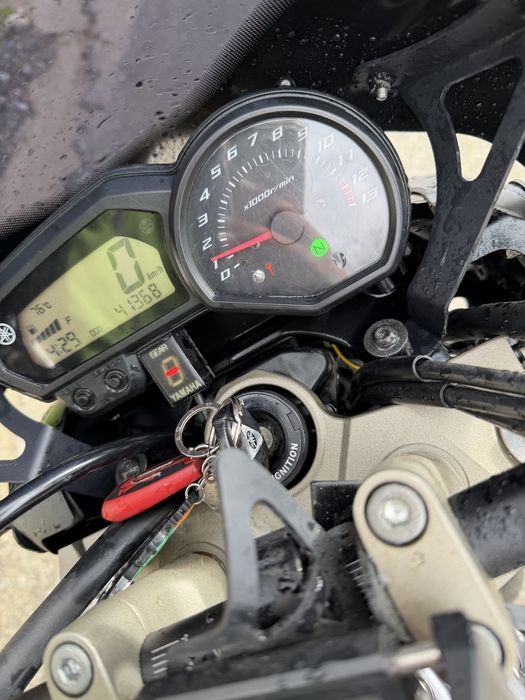 Motocicleta Yamaha Xj6