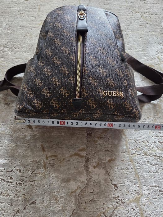 Rucsac model Guess