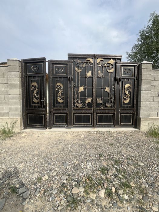 үй сатылады  массив нұр 256