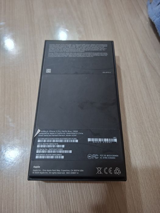Продам IPhone 12 pro
