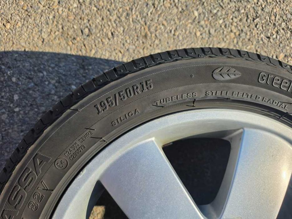 4 бр. Гуми 195/50 R15 с алуминиеви джанти 5x100 VW Audi Seat Skoda