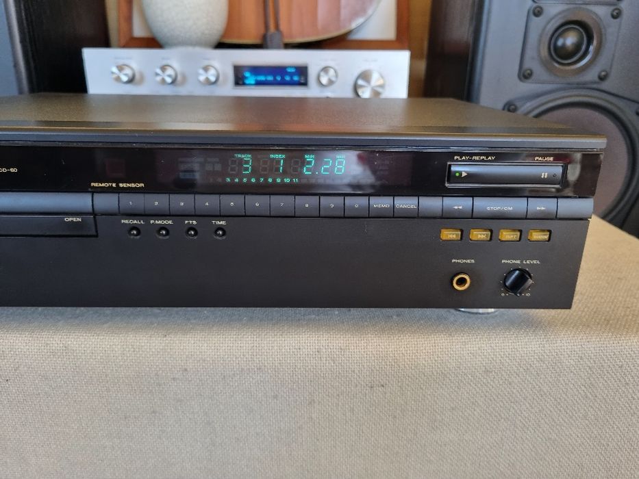 Marantz CD 60. 16 Bit. Perfect functional. Impecabil