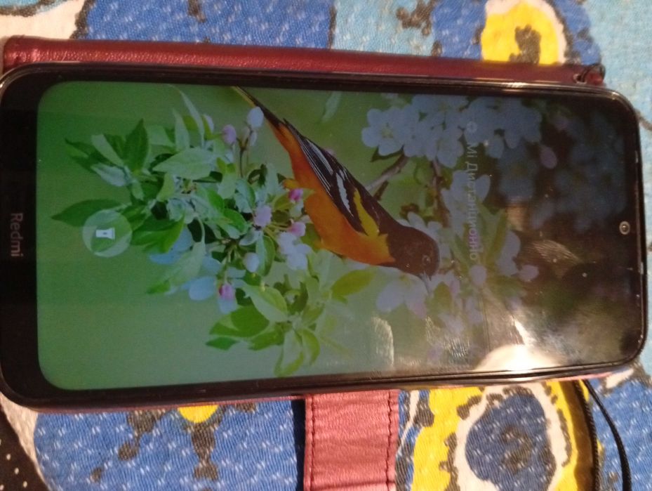 Продавам телефон redmi note 8 miui