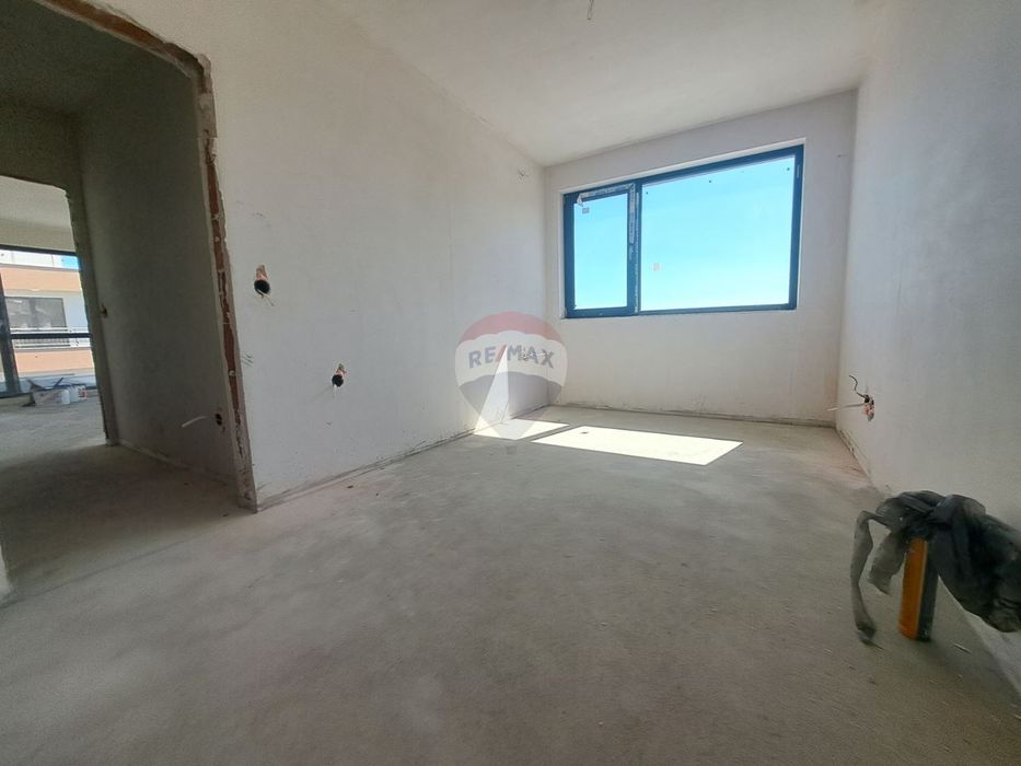 Продава се Двустаен апартамент в Варна, м-т Траката - 76 кв.м за 1435 €/кв.м - Снимка #4