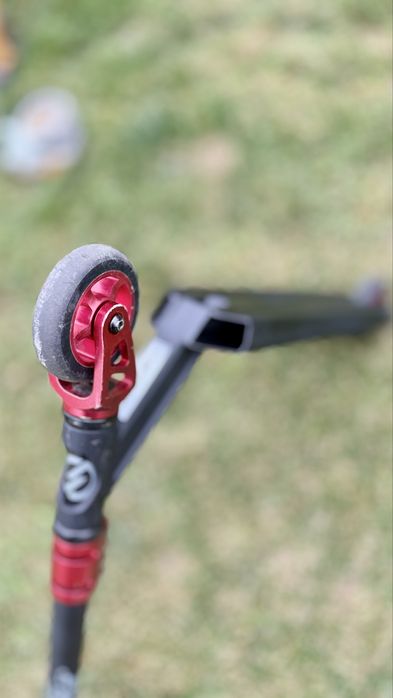 Trotinetă freestyle MF 1.8 + Negru-Roșu Copii