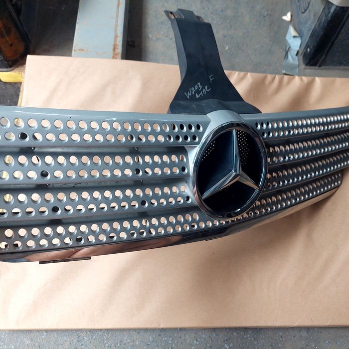 Предна решетка Мерцедес Ц класа купе w203 C class coupe
