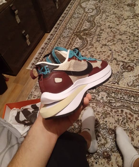 Кроссовка NIKE 41