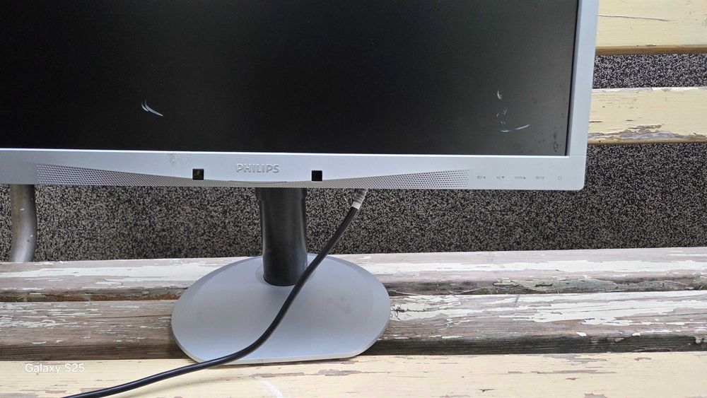 Монитор Philips Brilliance B-line 241B4LP