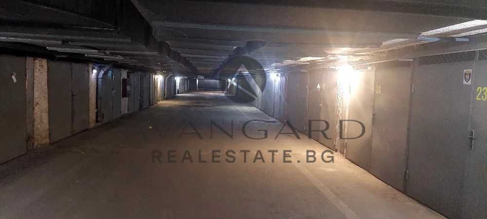 Продава се Гараж / Паркомясто в Пловдив, Център - 18 кв.м за 862 €/кв.м - Снимка #1