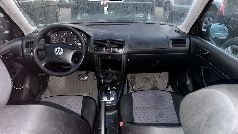 Продам машину Golf 2001год