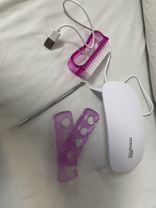 Лот за направа на маникюр