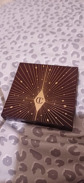 CharlotteTilbury eye shadow palette