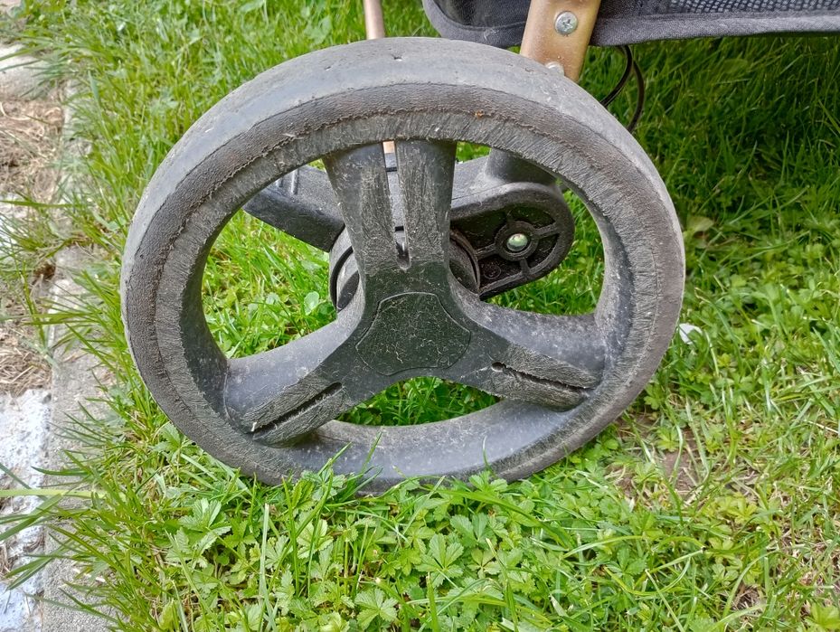 Chipolino Бебешка количка близнаци