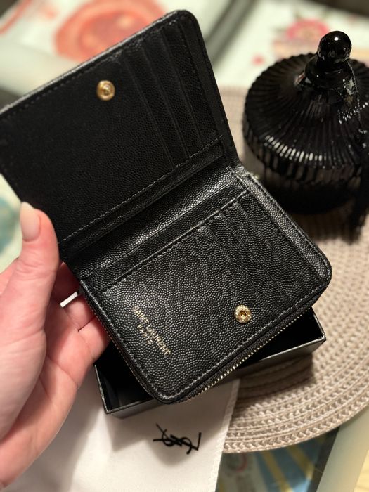 Дамски портфейл YSL