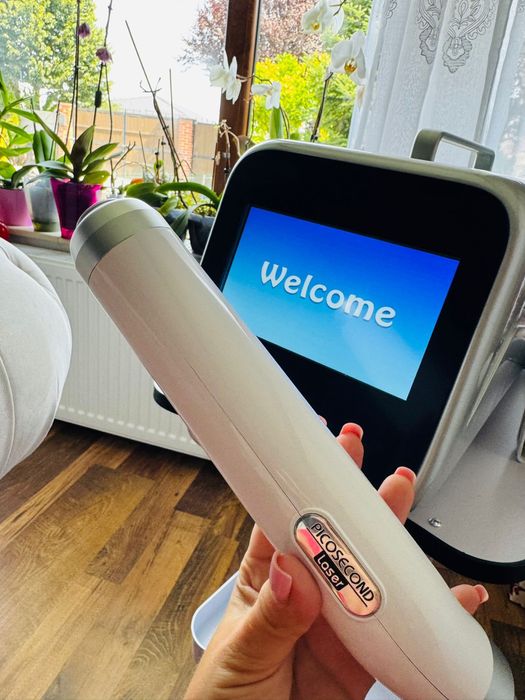 Laser Picolaser indepartare tatuaje/Carbon Peel  1 Milion Impulsuri