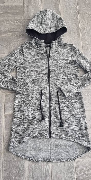 Hanorac lung cu germoar si gluga