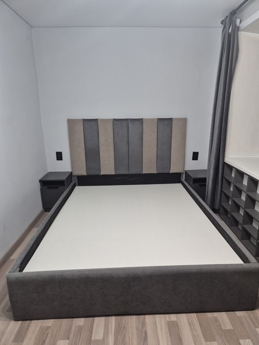 двухспальная кровать