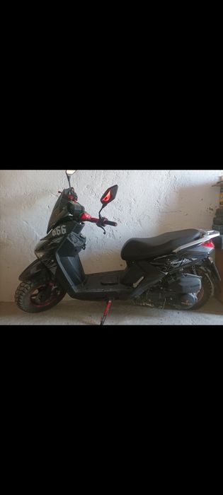 Продам скутер Nomad