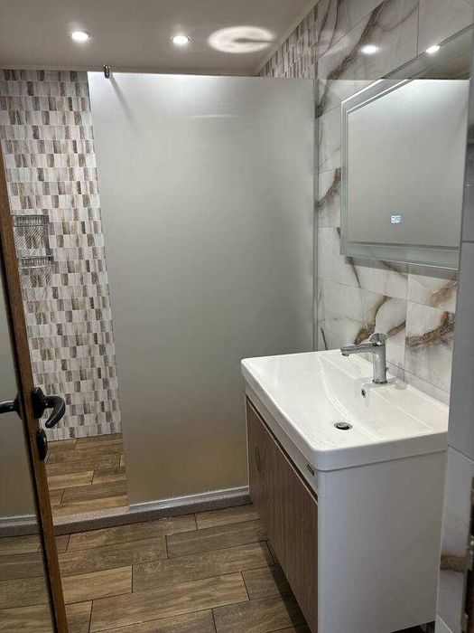 Дава се под наем Двустаен апартамент в София, Полигона - 64 кв.м за 489.6 € - Снимка #6